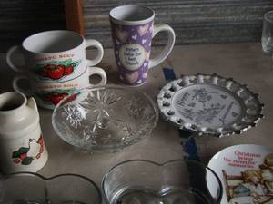 lot 138 image: soup cups- heart shape bowls- dcor plates and more