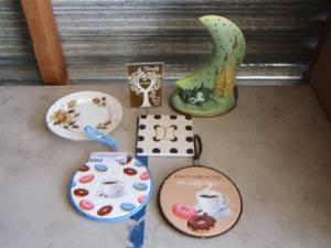 lot 163 image: coasters- small plate- moon light lamp