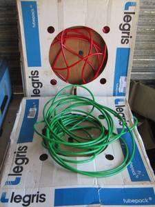 lot 204 image: tube packs red and green