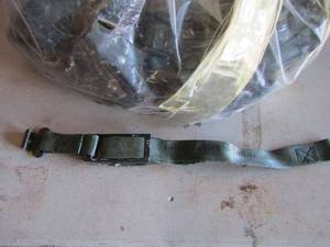 lot 211 image: green army straps