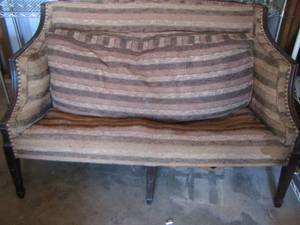 lot 25 image: antique love seat