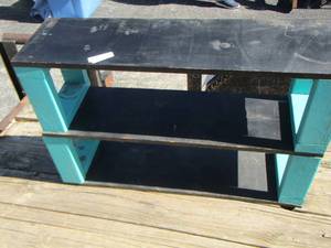lot 261 image: qty 2 wooden storage shelves