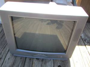 lot 265 image: Apex box TV