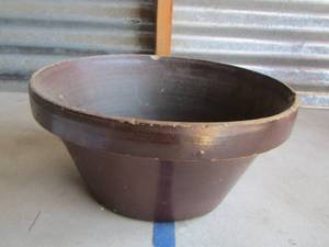 lot 19 image: TOBACCO STAINED Large Pottery Bowl has some Chips  19201930S