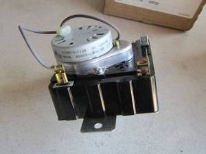 lot 292 image: APPLIANCE PARTS  Whirlpool Timer  WP8299781 - In Boxes PACKAGING  SEE DESCRIPTION