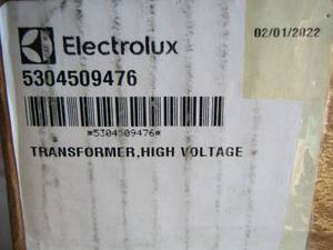 lot 307 image: APPLIANCE PARTS - FRIGIDARE MICROWAVE TRANSFORMER  5304509476 - IN BOX SEE DESCRIPTION