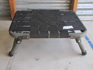 lot 320 image: foldable sitting stool small