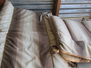 lot 322 image: patio chair cushions