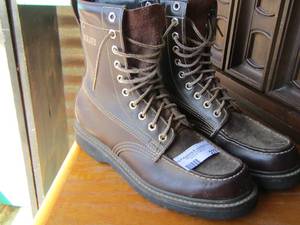lot 277 image: insulated size 9 winter boots