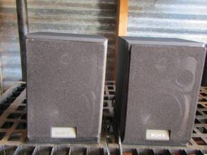 lot 335 image: small sony speakers qty 2