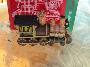 lot 350 image: home town express train caboose