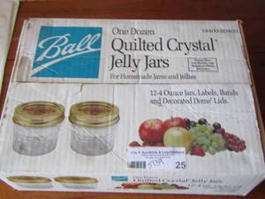 lot 356 image: BALL JELLY JARS  4 OZ,   IN BOX