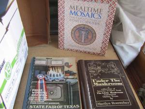 lot 359 image: COOKBOOKS ..