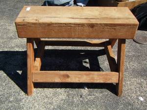 lot 368 image: WOODEN BENCH - APPROX 4FT LENGTH, TOP - 1 FT WIDTH,