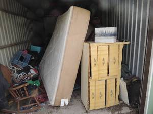 lot 396 image: Storage Unit Auction - Sold  in Whole  -10 X 20 (LM) SEE DESCRIPTION