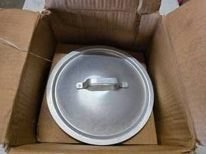 lot 41 image: Lot of 6 Lincoln Wear-Ever No 4343 Replacement Pot Lid