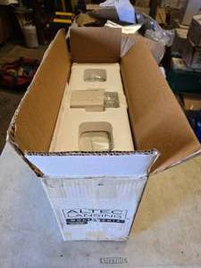 lot 69 image: NEW OLD STOCK Vintage Altec Lansing ACS41 Computer Speaker System