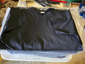 lot 86 image: NEW Lot of 72 100% Cotton Black Short Sleeve t-Shirts