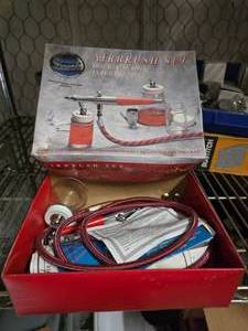lot 163 image: Paasch Double Action Airbrush Set