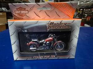 lot 175 image: Sealed Harley Davidson Collector Tin w 2 Deck sof Playing Cards.
