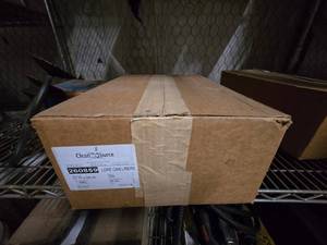 lot 182 image: Sealed Box of 100 Clean Source 43 x 58 1.8 MIL LDPE Can Liners.  Fits 55-60 Gallon Cans