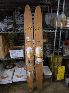 lot 198 image: Vintage Wooden Gemini Concave Water Skis