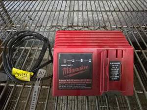 lot 204 image: Milwaukee Battery Charger