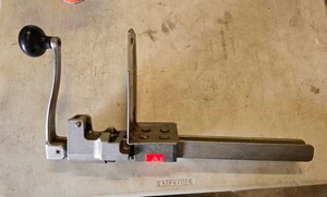 lot 221 image: Edlund No. 1 Table Mounted Manual Commercial Can Opener