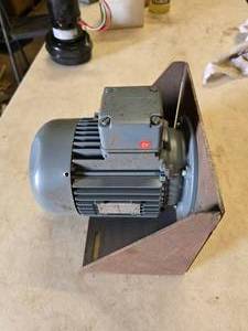 lot 224 image: AEG Spain .25KW 120V Motor
