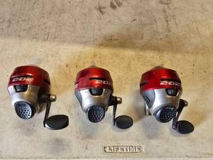 lot 249 image: Lot of 3 NEW Zebco 202 Fishing Reels