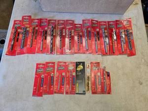 lot 32 image: NEW Lot of 22 Vermont American Made in USA Drill Bits.  Up to 1532