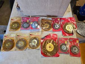 lot 34 image: NEW Lot of 12 Vermont American Wire Wheels