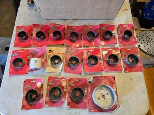 lot 35 image: NEW Lot of 18 Vermont American Made in USA Hole Saws.  2 Up to 4 18