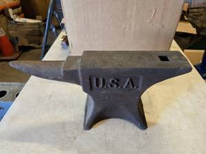 lot 114 image: Antique Anvil.  Stamped USA