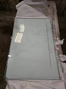 lot 279 image: Lot of 6 Solid 38 Glass Shelves w Cut Grooves.  Measures 14.5 x 20