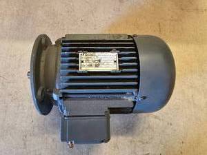 lot 330 image: NEW AEG Spain 13HP .25KW 120V Motor