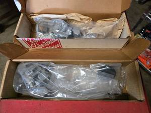 lot 368 image: Lot of 2 New Robertshaw Commercial Gas Thermostats