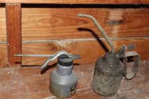 lot 178 image: Oil Cans