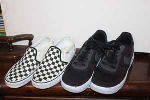lot 278 image: Size 7 Nikes&nbsp and Vans&nbsp Appear very lightly Worn