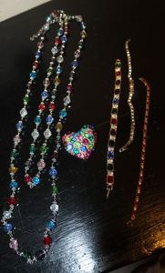 lot 282 image: Ladies Fashion Jewelry