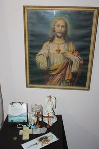 lot 366 image: Religious Items and Decorations