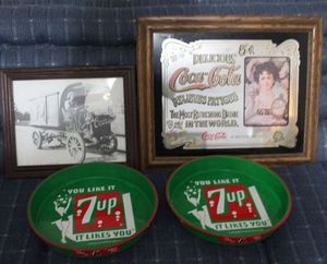 lot 24 image: Vintage Coca Cola Advertising Mirror, Vintage Coors Framed Delivery Truck and Two Vintage 7up Drink Trays