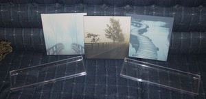lot 406 image: Wall Art Pieces and Clear Floating Shelves