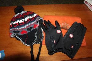 lot 412 image: Cold Weather Gear.. Hat Scarf and Gloves