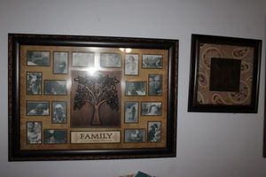 lot 416 image: Large Picture Collage Frame and Matching Wall Decorations