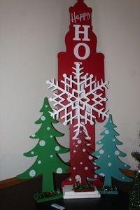lot 420 image: Christmas Decorations