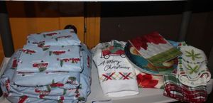 lot 426 image: Christmas Linens&nbsp
