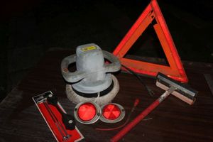lot 187 image: Automtive Accessories