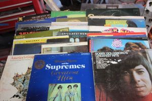 lot 213 image: Vintage Record Albums