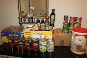 lot 36 image: Unopend Pantry Food